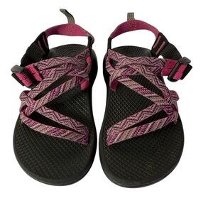 Chaco Kids Size 1 Sandals Pink & Grey Chevron Zig Zag Strappy Hiking